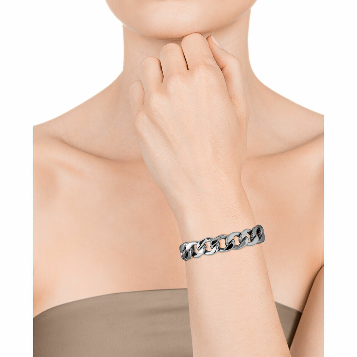 V8H0907B4D762616229693BEC79A5E68531R3603227P2
